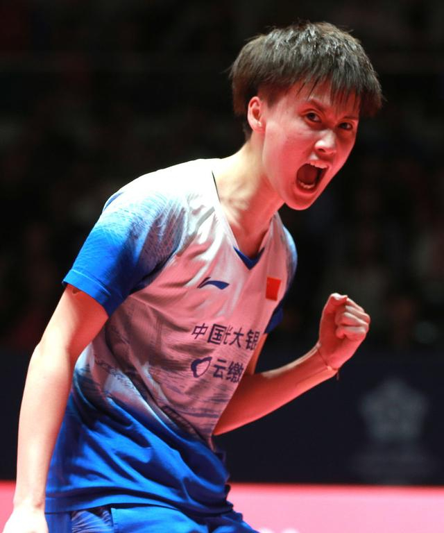 泰国羽毛球队轻取韩国羽毛球队，辛杜高光表现