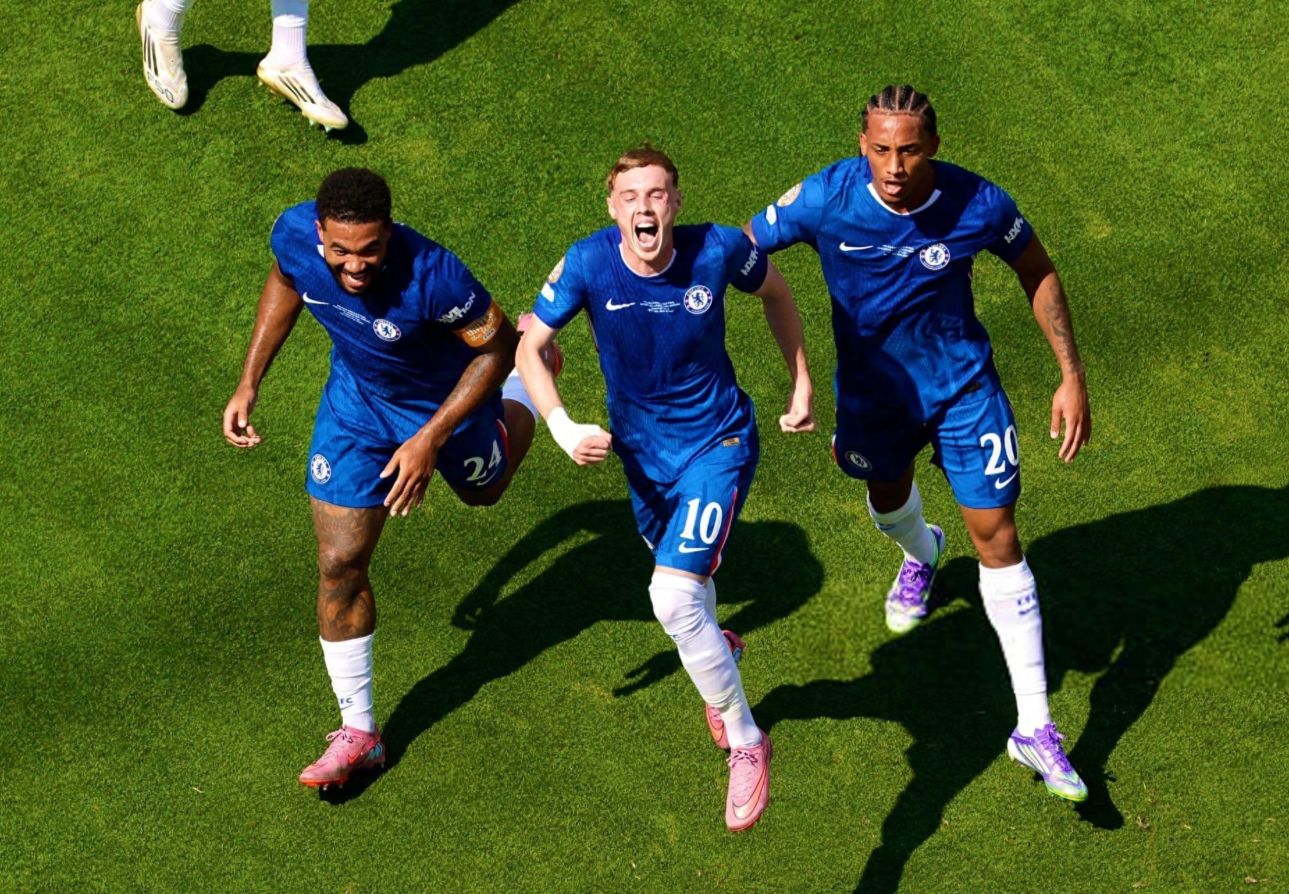 切尔西逆转希腊，孙兴慜点燃赛场