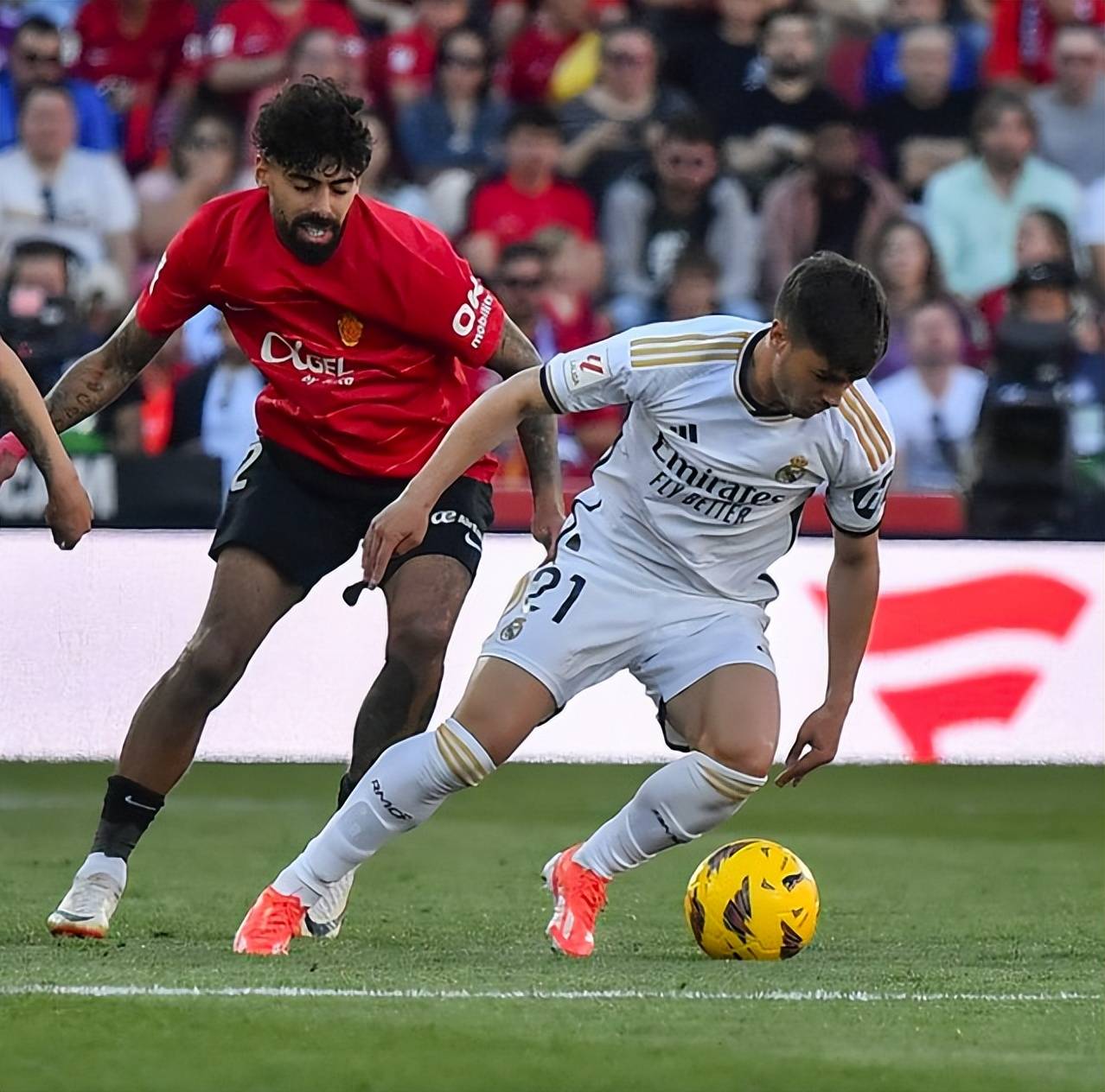 土耳其完胜AC米兰，孙兴慜点燃赛场