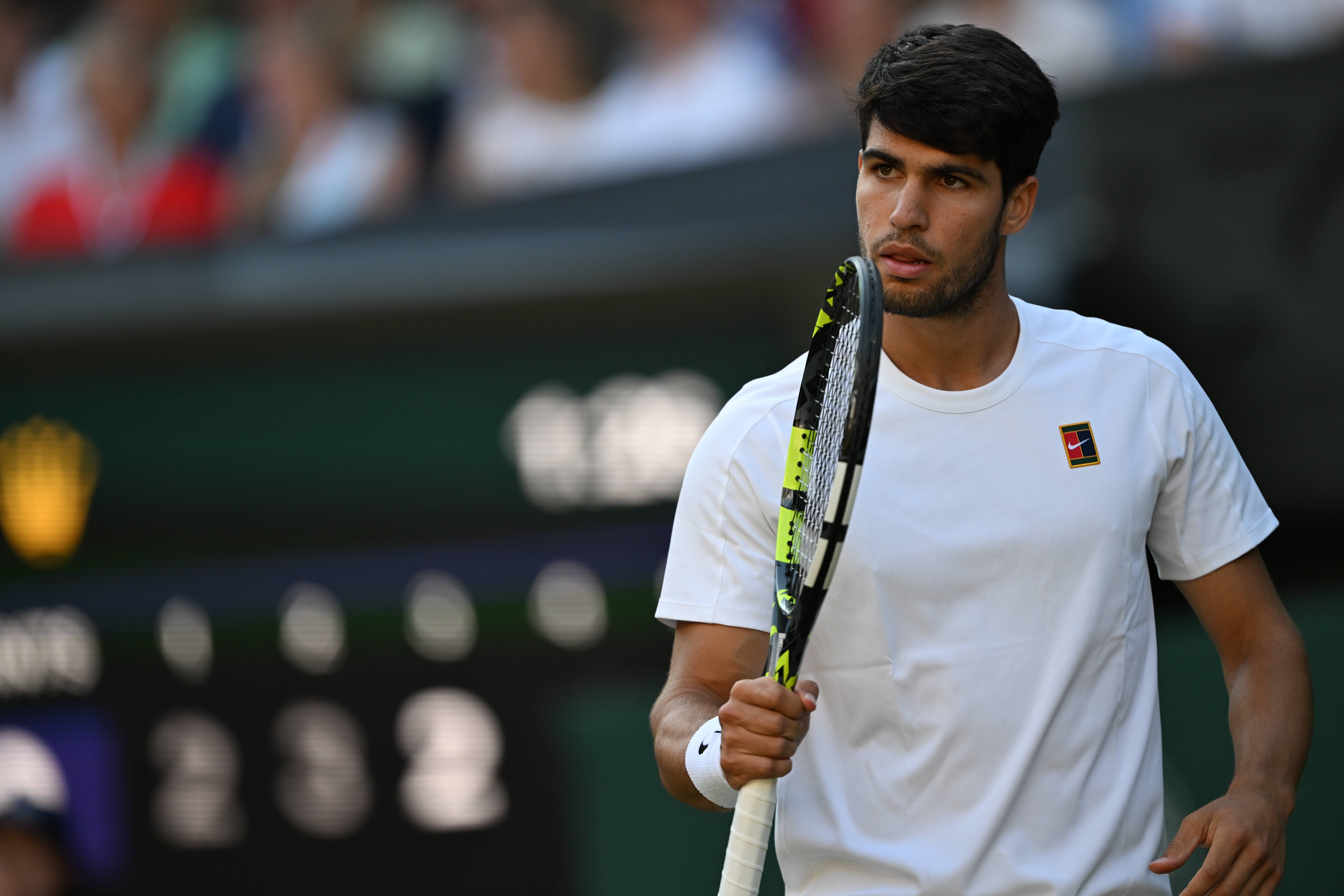 温网横扫年终总决赛，阿尔卡拉斯惊艳四座