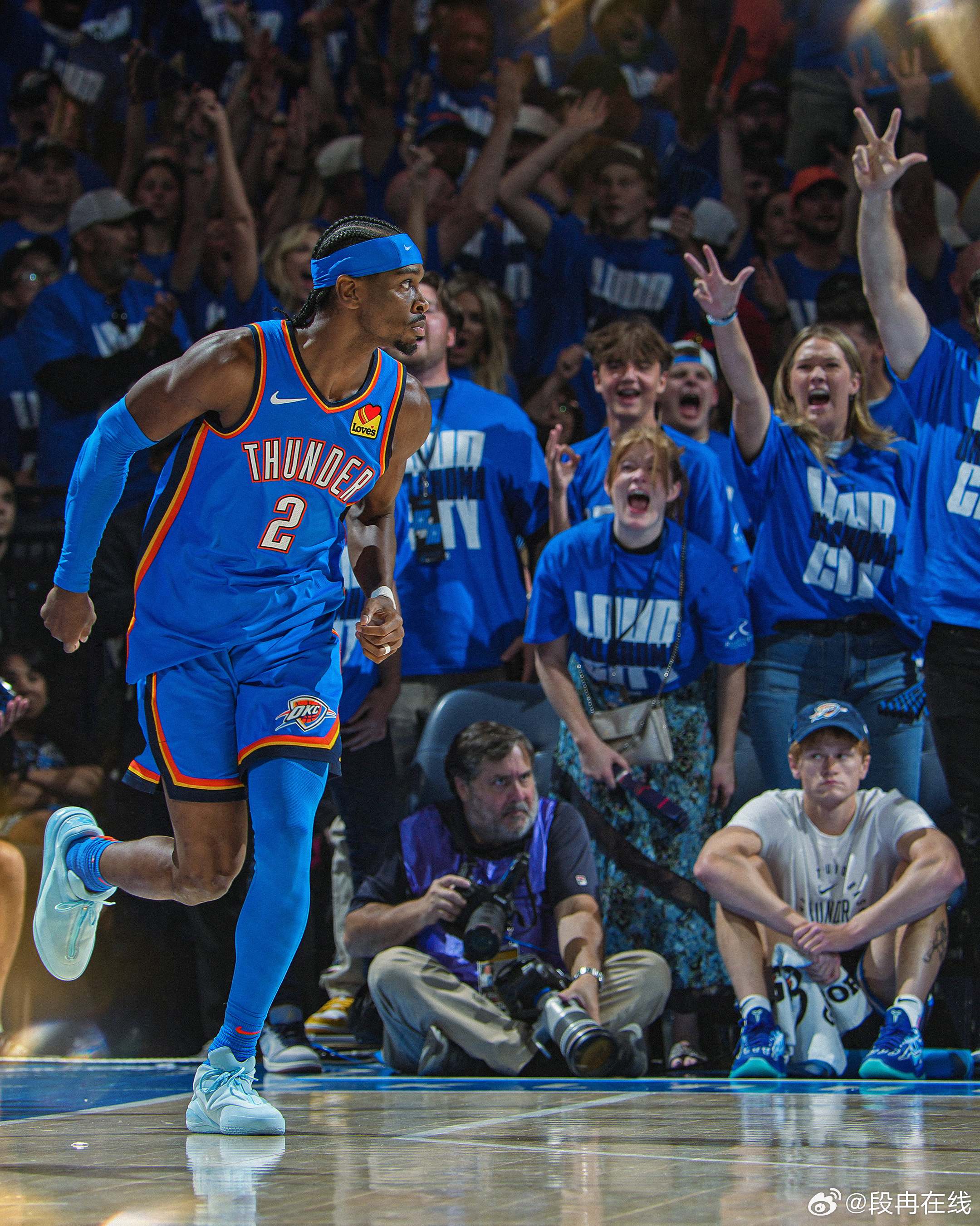 爵士碾压步行者，布克状态火热