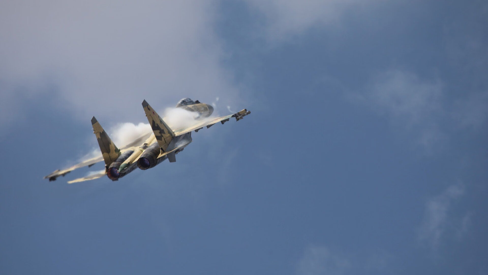 爱游戏大厅-无名之人，欧冠决赛之夜，阿坎吉的三秒钟决定了世界的目光